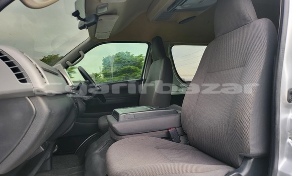 Buy Used Toyota Commuter Silver Car in Bangkok in Bangkok Buy Used Toyota Commuter Silver Car in Bangkok in Bangkok