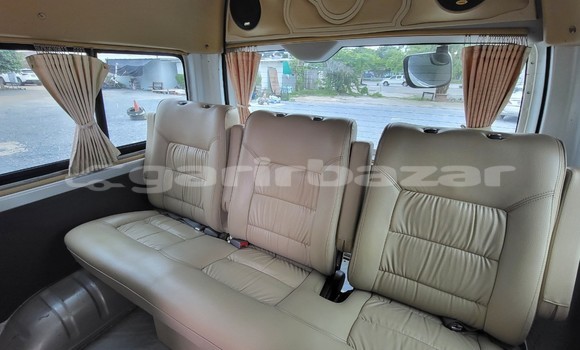 Buy Used Toyota Commuter Silver Car in Bangkok in Bangkok Buy Used Toyota Commuter Silver Car in Bangkok in Bangkok