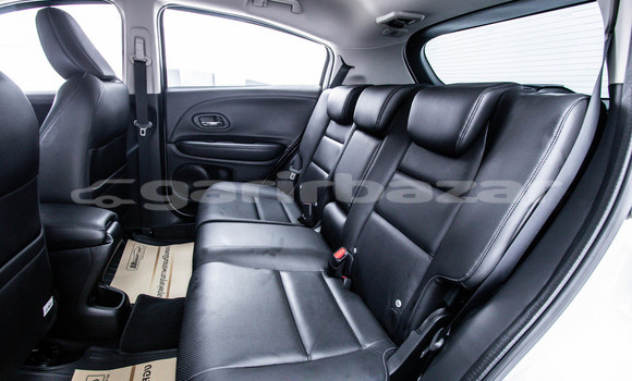 Buy Used Honda HR-V White Car in Bangkok in Bangkok Buy Used Honda HR-V White Car in Bangkok in Bangkok