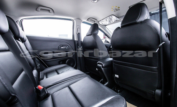 Buy Used Honda HR-V White Car in Bangkok in Bangkok Buy Used Honda HR-V White Car in Bangkok in Bangkok