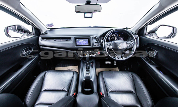 Buy Used Honda HR-V White Car in Bangkok in Bangkok Buy Used Honda HR-V White Car in Bangkok in Bangkok