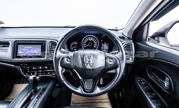 Buy Used Honda HR-V White Car in Bangkok in Bangkok Buy Used Honda HR-V White Car in Bangkok in Bangkok