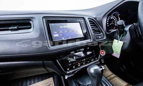 Buy Used Honda HR-V White Car in Bangkok in Bangkok Buy Used Honda HR-V White Car in Bangkok in Bangkok