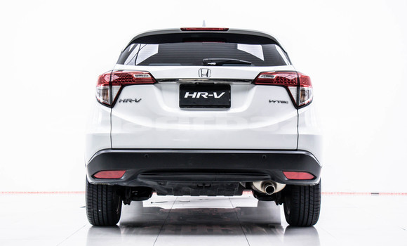 Buy Used Honda HR-V White Car in Bangkok in Bangkok Buy Used Honda HR-V White Car in Bangkok in Bangkok