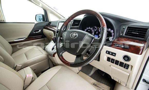 Buy Used Toyota Vellfire White Car in Bangkok in Bangkok Buy Used Toyota Vellfire White Car in Bangkok in Bangkok