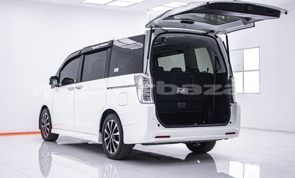 Buy Used Honda Stepwgn White Car in Bangkok in Bangkok Buy Used Honda Stepwgn White Car in Bangkok in Bangkok