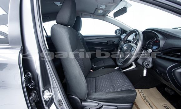 ซื้อ รถมือสอง Toyota Yaris Ativ สีดำ รถยนต์ ใน %{เมือง} ใน กรุงเทพมหานคร ซื้อ รถมือสอง Toyota Yaris Ativ สีดำ รถยนต์ ใน %{เมือง} ใน กรุงเทพมหานคร
