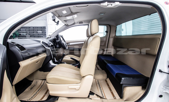 Buy Used Isuzu D-Max White Car in Bangkok in Bangkok Buy Used Isuzu D-Max White Car in Bangkok in Bangkok