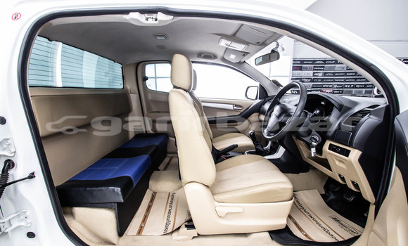 Buy Used Isuzu D-Max White Car in Bangkok in Bangkok Buy Used Isuzu D-Max White Car in Bangkok in Bangkok