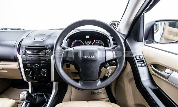 Buy Used Isuzu D-Max White Car in Bangkok in Bangkok Buy Used Isuzu D-Max White Car in Bangkok in Bangkok