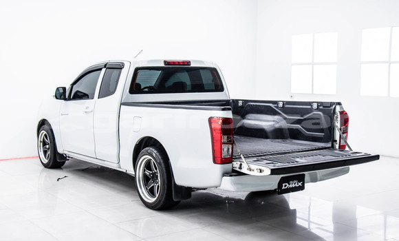 Buy Used Isuzu D-Max White Car in Bangkok in Bangkok Buy Used Isuzu D-Max White Car in Bangkok in Bangkok