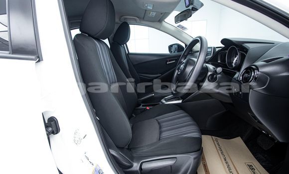 ซื้อ รถมือสอง Mazda 2 ขาว รถยนต์ ใน %{เมือง} ใน กรุงเทพมหานคร ซื้อ รถมือสอง Mazda 2 ขาว รถยนต์ ใน %{เมือง} ใน กรุงเทพมหานคร