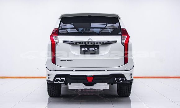 Buy Used Mitsubishi Pajero White Car in Bangkok in Bangkok Buy Used Mitsubishi Pajero White Car in Bangkok in Bangkok