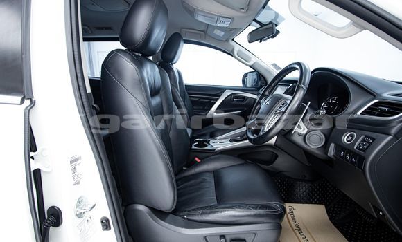 Buy Used Mitsubishi Pajero White Car in Bangkok in Bangkok Buy Used Mitsubishi Pajero White Car in Bangkok in Bangkok