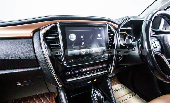 Buy Used Isuzu MU-X White Car in Bangkok in Bangkok Buy Used Isuzu MU-X White Car in Bangkok in Bangkok