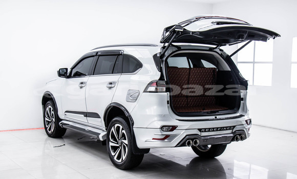 Buy Used Isuzu MU-X White Car in Bangkok in Bangkok Buy Used Isuzu MU-X White Car in Bangkok in Bangkok