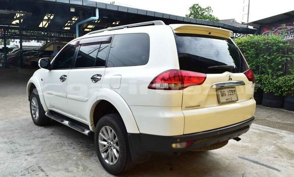 ซื้อ รถมือสอง Mitsubishi Pajero ขาว รถยนต์ ใน %{เมือง} ใน กรุงเทพมหานคร ซื้อ รถมือสอง Mitsubishi Pajero ขาว รถยนต์ ใน %{เมือง} ใน กรุงเทพมหานคร
