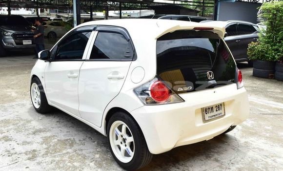 ซื้อ รถมือสอง Honda Brio ขาว รถยนต์ ใน %{เมือง} ใน กรุงเทพมหานคร ซื้อ รถมือสอง Honda Brio ขาว รถยนต์ ใน %{เมือง} ใน กรุงเทพมหานคร