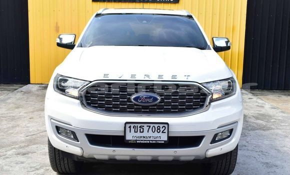 Buy Used Ford Everest White Car in Bangkok in Bangkok