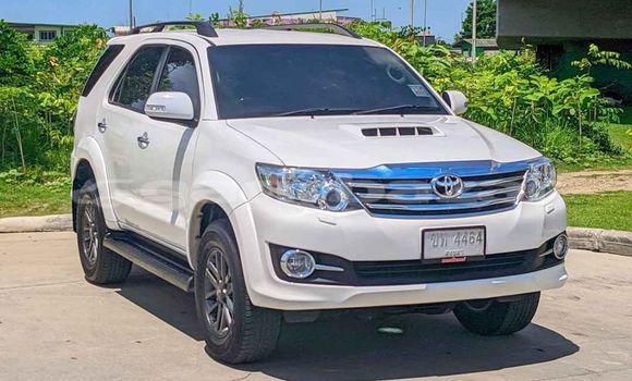 Buy Used Toyota Fortuner White Car in Bangkok in Bangkok