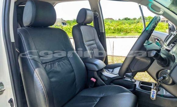 ซื้อ รถมือสอง Toyota Fortuner ขาว รถยนต์ ใน %{เมือง} ใน กรุงเทพมหานคร ซื้อ รถมือสอง Toyota Fortuner ขาว รถยนต์ ใน %{เมือง} ใน กรุงเทพมหานคร