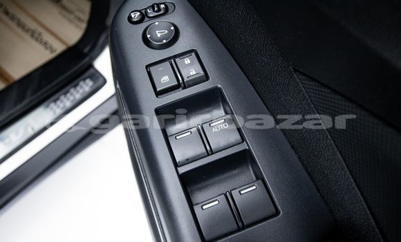 Buy Used Honda CR-V White Car in Bangkok in Bangkok Buy Used Honda CR-V White Car in Bangkok in Bangkok