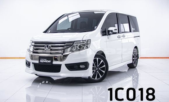 Buy Used Honda Stepwgn White Car in Bangkok in Bangkok