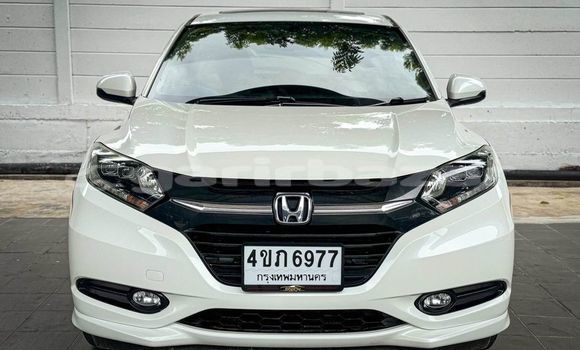 Buy Used Honda HR-V White Car in Bangkok in Bangkok Buy Used Honda HR-V White Car in Bangkok in Bangkok