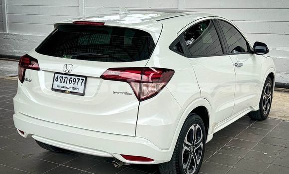 Buy Used Honda HR-V White Car in Bangkok in Bangkok Buy Used Honda HR-V White Car in Bangkok in Bangkok