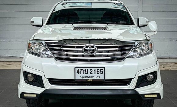 ซื้อ รถมือสอง Toyota Fortuner ขาว รถยนต์ ใน %{เมือง} ใน กรุงเทพมหานคร