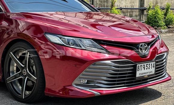 ซื้อ รถมือสอง Toyota Camry สีแดง รถยนต์ ใน %{เมือง} ใน กรุงเทพมหานคร