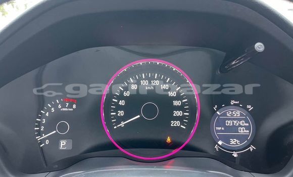 Buy Used Honda HR-V White Car in Bangkok in Bangkok Buy Used Honda HR-V White Car in Bangkok in Bangkok