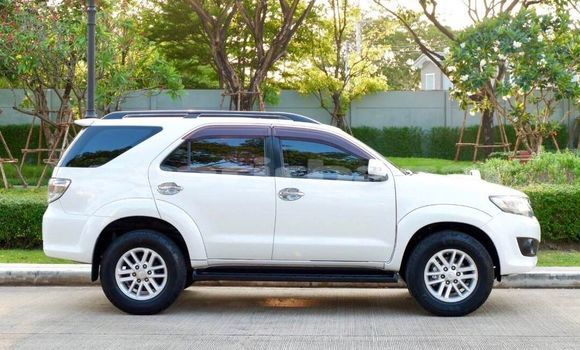 ซื้อ รถมือสอง Toyota Fortuner ขาว รถยนต์ ใน %{เมือง} ใน กรุงเทพมหานคร ซื้อ รถมือสอง Toyota Fortuner ขาว รถยนต์ ใน %{เมือง} ใน กรุงเทพมหานคร