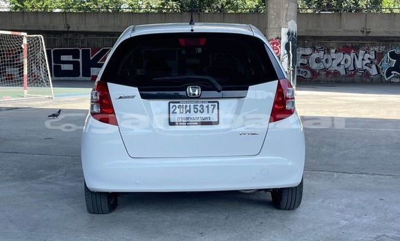 Buy Used Honda Jazz White Car in Bangkok in Bangkok Buy Used Honda Jazz White Car in Bangkok in Bangkok