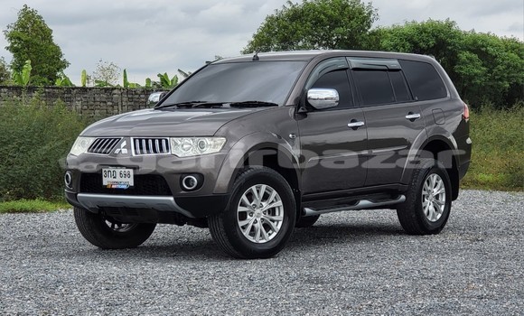 ซื้อ รถมือสอง Mitsubishi Pajero สีน้ำตาล รถยนต์ ใน %{เมือง} ใน กรุงเทพมหานคร ซื้อ รถมือสอง Mitsubishi Pajero สีน้ำตาล รถยนต์ ใน %{เมือง} ใน กรุงเทพมหานคร