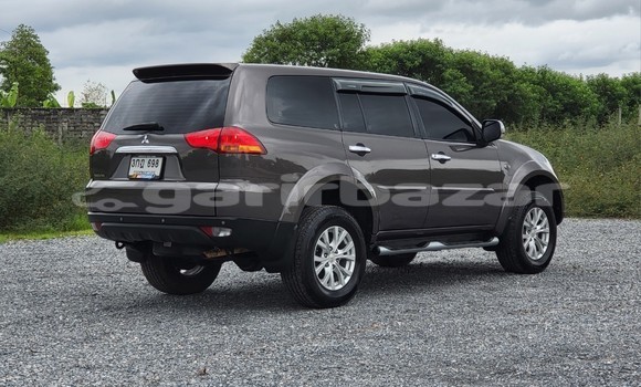 ซื้อ รถมือสอง Mitsubishi Pajero สีน้ำตาล รถยนต์ ใน %{เมือง} ใน กรุงเทพมหานคร ซื้อ รถมือสอง Mitsubishi Pajero สีน้ำตาล รถยนต์ ใน %{เมือง} ใน กรุงเทพมหานคร