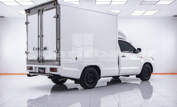 Buy Used Toyota Hiluxe VIGO White Car in Bangkok in Bangkok Buy Used Toyota Hiluxe VIGO White Car in Bangkok in Bangkok