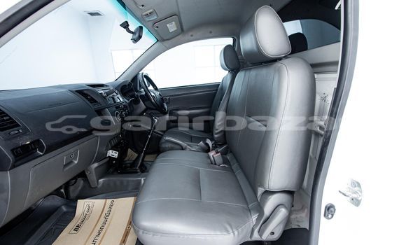 Buy Used Toyota Hiluxe VIGO White Car in Bangkok in Bangkok Buy Used Toyota Hiluxe VIGO White Car in Bangkok in Bangkok