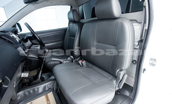 Buy Used Toyota Hiluxe VIGO White Car in Bangkok in Bangkok Buy Used Toyota Hiluxe VIGO White Car in Bangkok in Bangkok