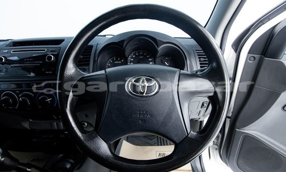 Buy Used Toyota Hiluxe VIGO White Car in Bangkok in Bangkok Buy Used Toyota Hiluxe VIGO White Car in Bangkok in Bangkok