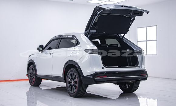 Buy Used Honda HR-V White Car in Bangkok in Bangkok Buy Used Honda HR-V White Car in Bangkok in Bangkok