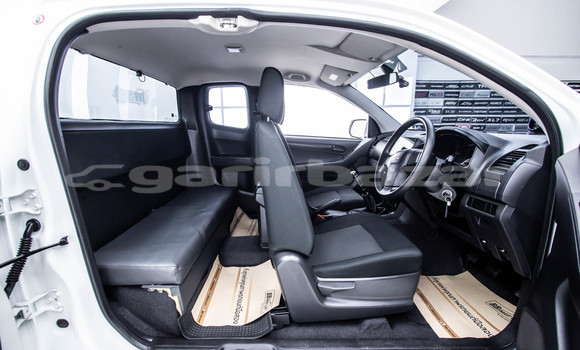 Buy Used Isuzu D-Max White Car in Bangkok in Bangkok Buy Used Isuzu D-Max White Car in Bangkok in Bangkok