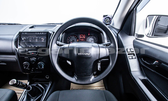 Buy Used Isuzu D-Max White Car in Bangkok in Bangkok Buy Used Isuzu D-Max White Car in Bangkok in Bangkok