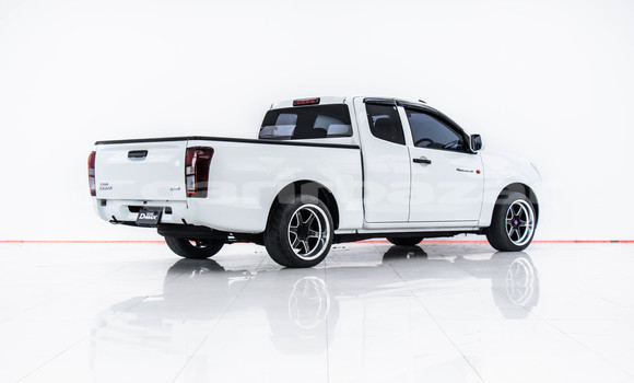 Buy Used Isuzu D-Max White Car in Bangkok in Bangkok Buy Used Isuzu D-Max White Car in Bangkok in Bangkok