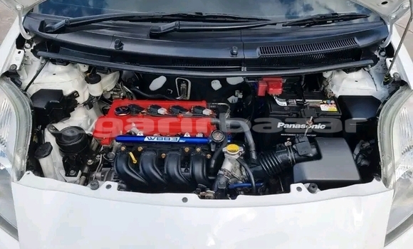 ซื้อ รถมือสอง Toyota Yaris ขาว รถยนต์ ใน %{เมือง} ใน ชัยนาท