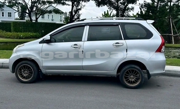 ซื้อ รถมือสอง Toyota Avanza อื่น ๆ รถยนต์ ใน %{เมือง} ใน ชัยนาท