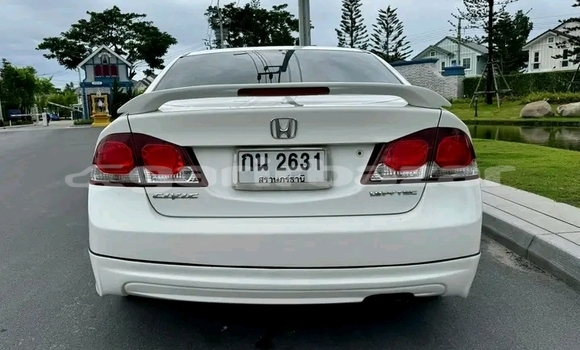 ซื้อ รถมือสอง Honda Civic ขาว รถยนต์ ใน %{เมือง} ใน จันทบุรี ซื้อ รถมือสอง Honda Civic ขาว รถยนต์ ใน %{เมือง} ใน จันทบุรี
