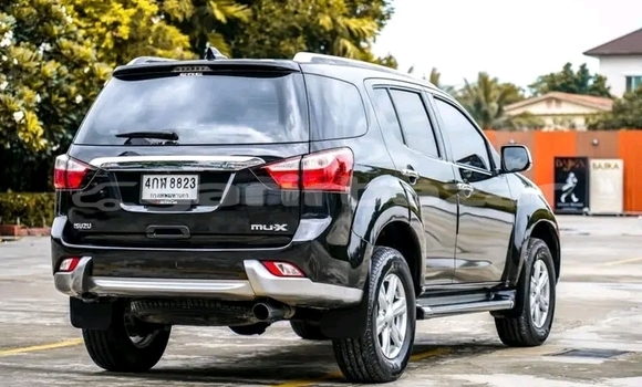 ซื้อ รถมือสอง Isuzu MU สีดำ รถยนต์ ใน %{เมือง} ใน นครปฐม ซื้อ รถมือสอง Isuzu MU สีดำ รถยนต์ ใน %{เมือง} ใน นครปฐม