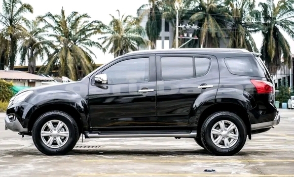 ซื้อ รถมือสอง Isuzu MU สีดำ รถยนต์ ใน %{เมือง} ใน นครปฐม ซื้อ รถมือสอง Isuzu MU สีดำ รถยนต์ ใน %{เมือง} ใน นครปฐม