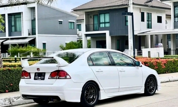 Buy Used Honda Civic White Car in Chiang Rai in Chiang Rai